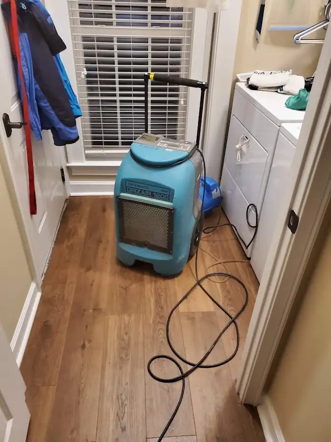 Commercial dehumidifier deployed for Crawl Space Restoration in Valley